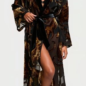 Victoria's Secret Black and Gold Plush Robe